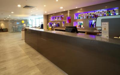 هلید این اکسپرز ایرلز کورت