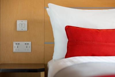 هلید این اکسپرز ایرلز کورت