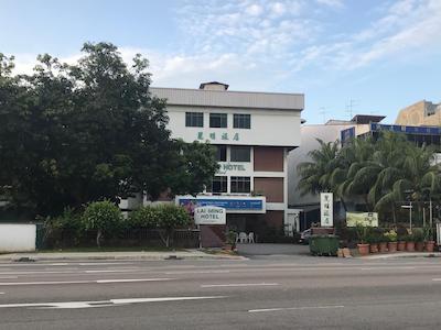 لی مینگ هتل کوسم لند