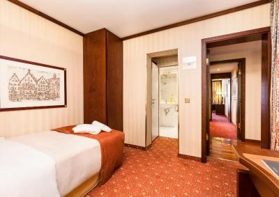 لیوینگ هتل برلین میت