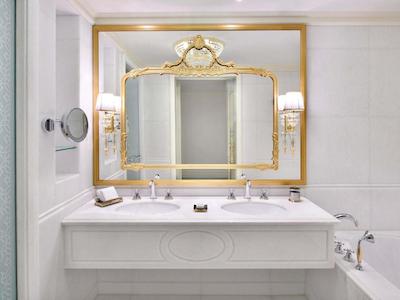 رافلس دپالم دبی