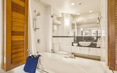 امرا هتل اوکلاند