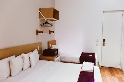 ویلا 25 هستل اند سویتز