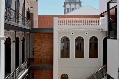 ویلا 25 هستل اند سویتز