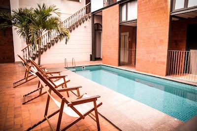 ویلا 25 هستل اند سویتز