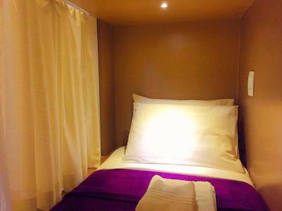 ویلا 25 هستل اند سویتز