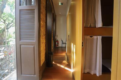 ویلا 25 هستل اند سویتز