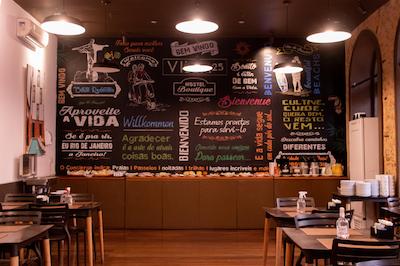 ویلا 25 هستل اند سویتز