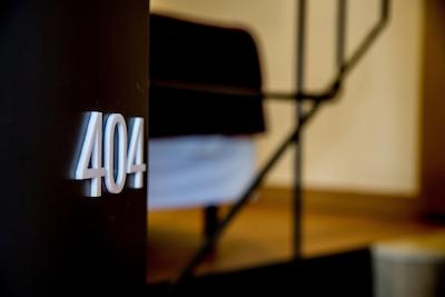 ویلا 25 هستل اند سویتز