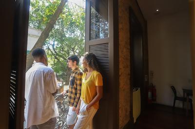 ویلا 25 هستل اند سویتز