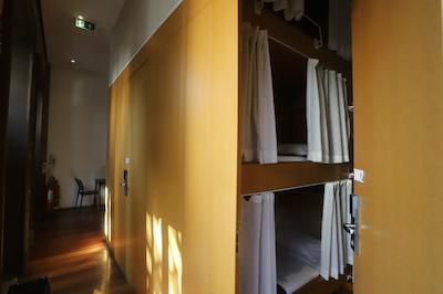 ویلا 25 هستل اند سویتز