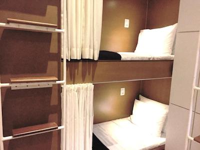 ویلا 25 هستل اند سویتز