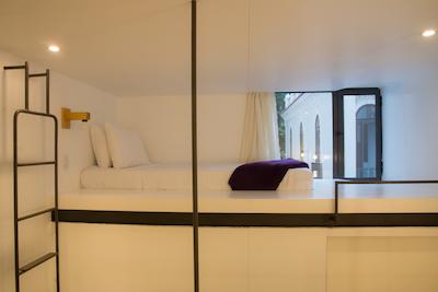 ویلا 25 هستل اند سویتز