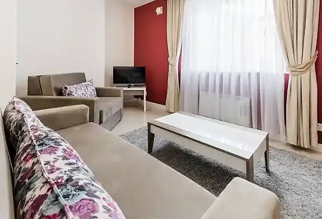 آلدگات کمرشیال هوس اپارتمنتز