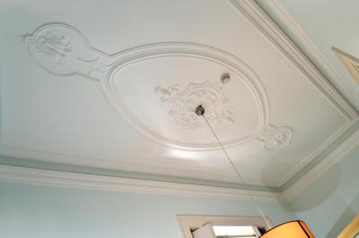 دوکز کرنر گوست هوس