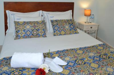 دوکز کرنر گوست هوس