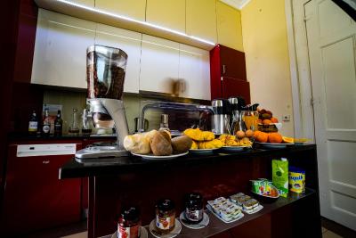 دوکز کرنر گوست هوس