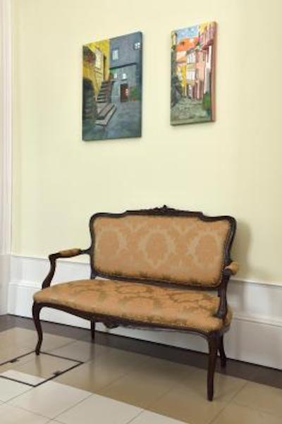 دوکز کرنر گوست هوس