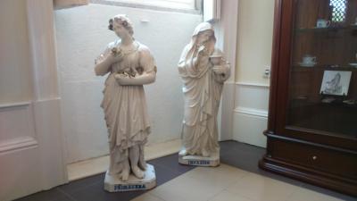 دوکز کرنر گوست هوس