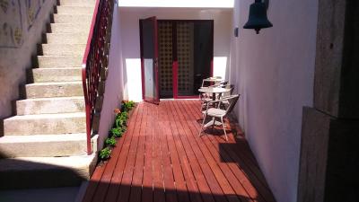 دوکز کرنر گوست هوس