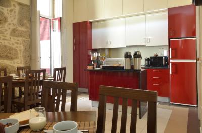 دوکز کرنر گوست هوس