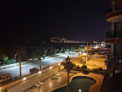 کلوب بار بیچ هتل