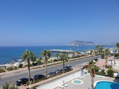 کلوب بار بیچ هتل