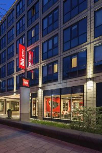 ایبیز مونچن پارکستادت سهوابینگ هتل