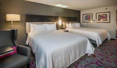 رادیسن هتل اُاکلاند آیرپرت