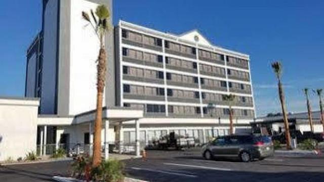 رادیسن هتل اُاکلاند آیرپرت