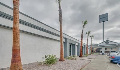 رادیسن هتل اُاکلاند آیرپرت