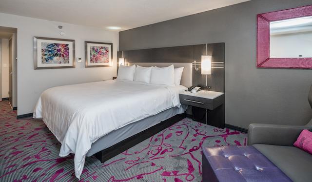 رادیسن هتل اُاکلاند آیرپرت