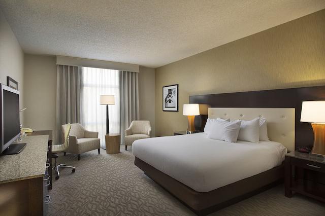 رادیسن هتل اُاکلاند آیرپرت