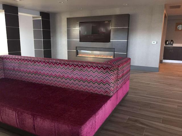 رادیسن هتل اُاکلاند آیرپرت