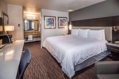 رادیسن هتل اُاکلاند آیرپرت