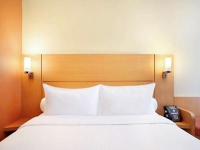 آیبیس سنگاپور نونا