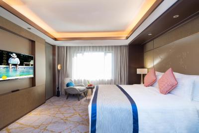 گولدن تولیپ شانگهای رینبو هتل