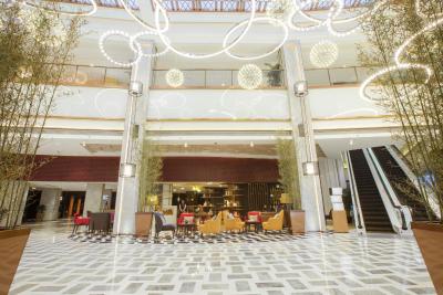 گولدن تولیپ شانگهای رینبو هتل