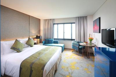 گولدن تولیپ شانگهای رینبو هتل