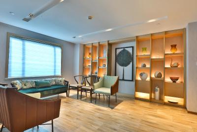 گولدن تولیپ شانگهای رینبو هتل