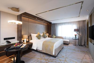 گولدن تولیپ شانگهای رینبو هتل