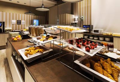 ب اند ب هتل آلیکانت