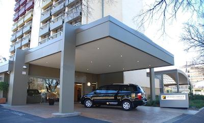 ساج هتل ادلید