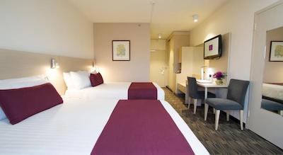 ساج هتل ادلید