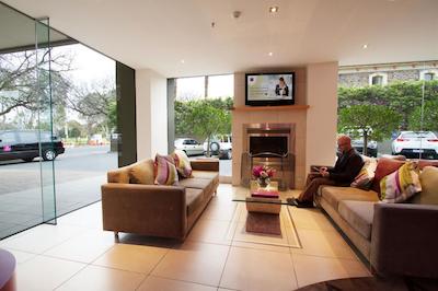 ساج هتل ادلید