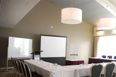 ساج هتل ادلید