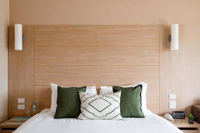 ساج هتل ادلید