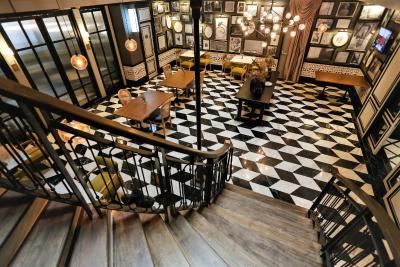 د سالیل هتل سوخومویت 57-تونگلور