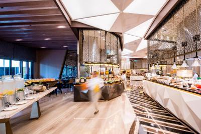 کمپینسکی هتل مسقط