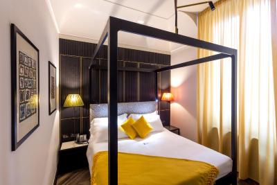 د هال تیلر سویت